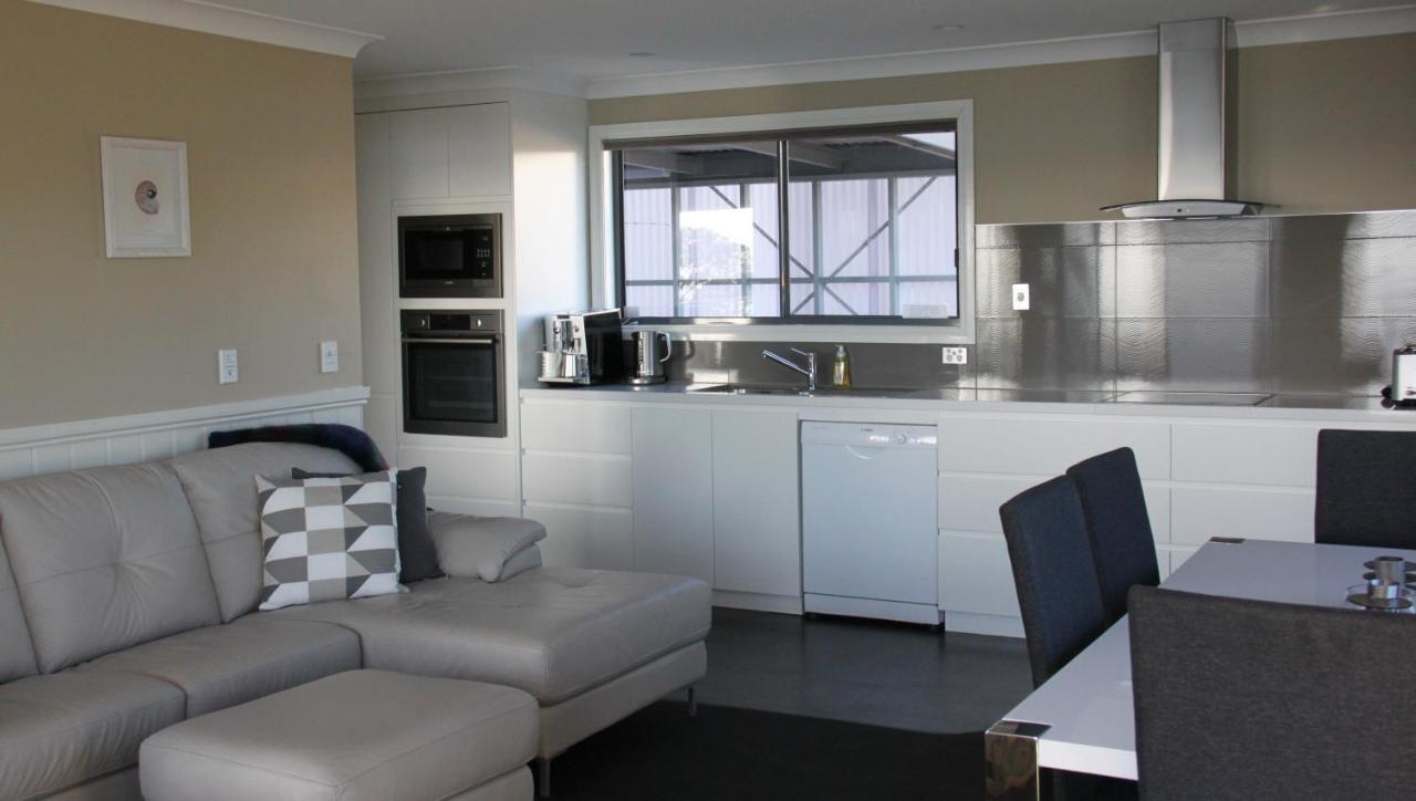 Sea Eagle Cottage Amazing Views Of Bay Of Fires Binalong Bay 外观 照片